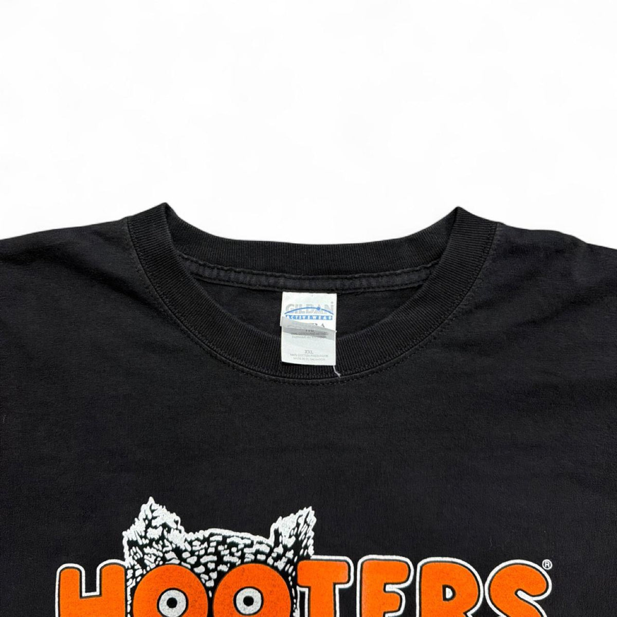Hooters Vintage T-Shirt — label